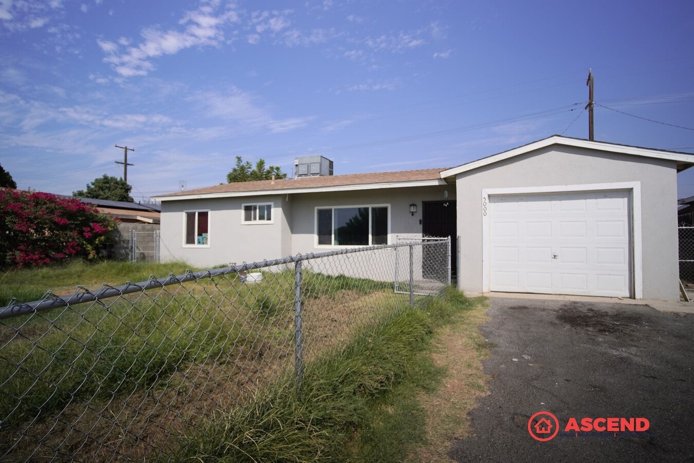 3-Bedroom Home In East Bakersfield! - 3-Bedroom Home In East Bakersfield!