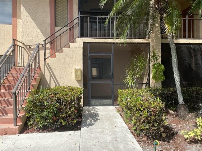 Building Photo - 158 Lakeview Dr Unit 102