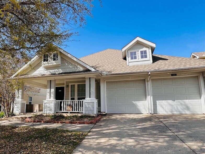 Photo - 2314 Hillside Dr