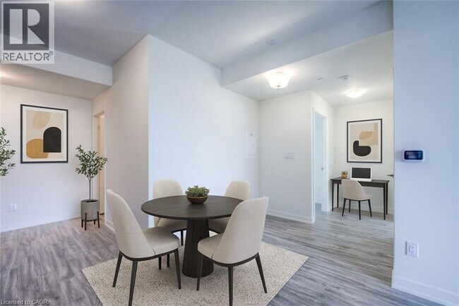 Photo - 128 King St N Unité 1502