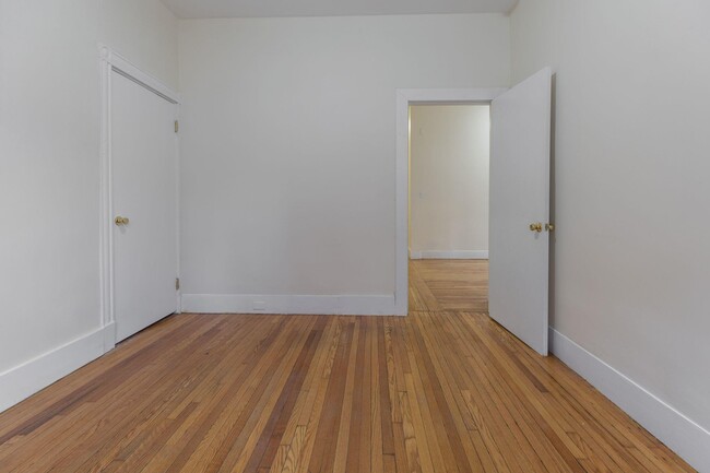 Photo - 881 Massachusetts Ave Unidad 7