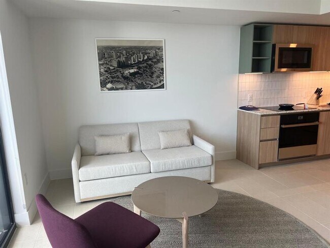 Photo - 159 NE 6th St Unidad 4508
