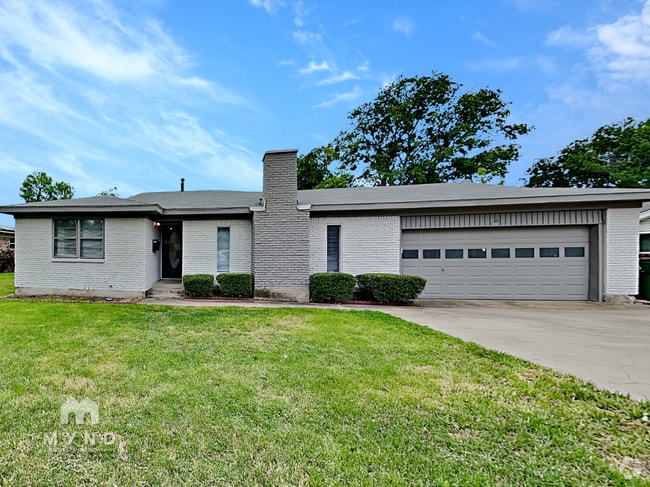 Building Photo - 5408 Mack Rd Rental