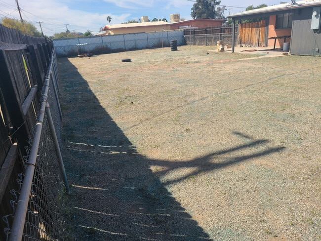 Photo - 5828 E 35th St