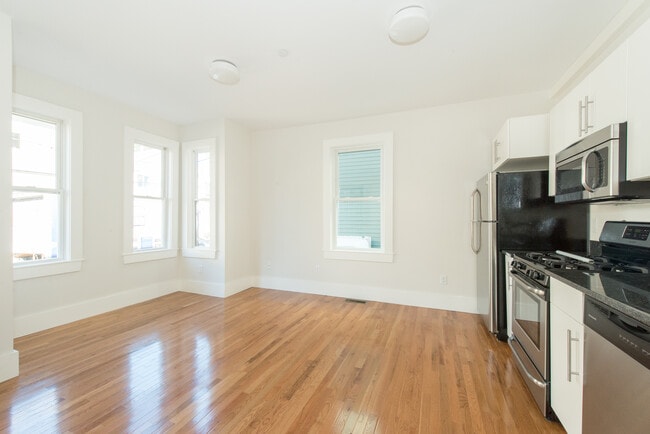 Photo - 16 Suffolk St Unidad 16