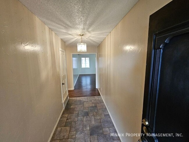 Photo - 6906 Elmwood Ave