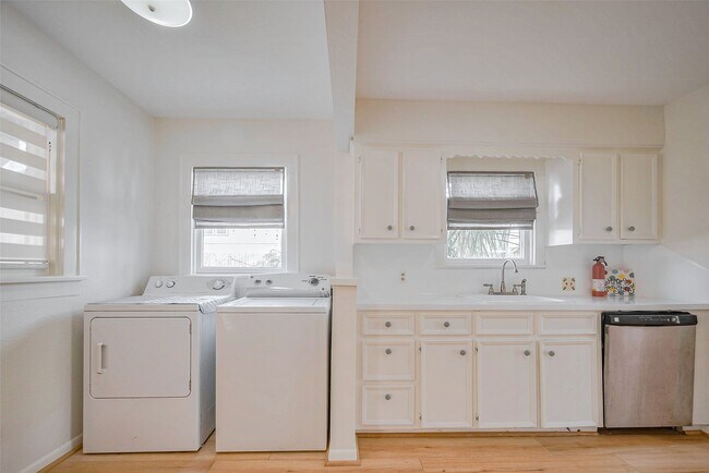 Photo - 1614 Ridgewood St
