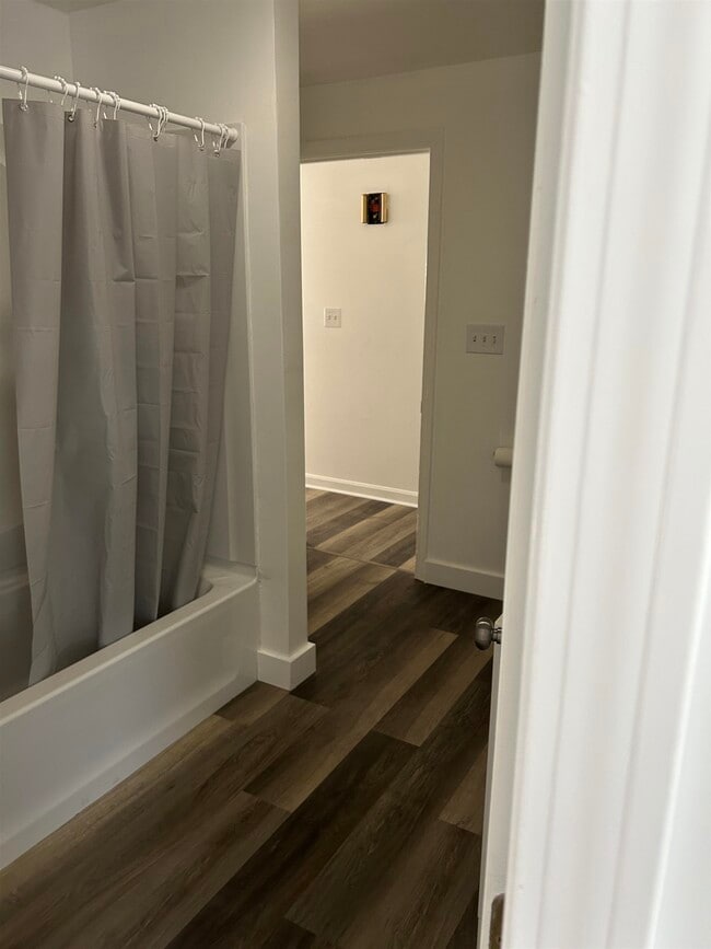 Photo - 87 N High St Unit B