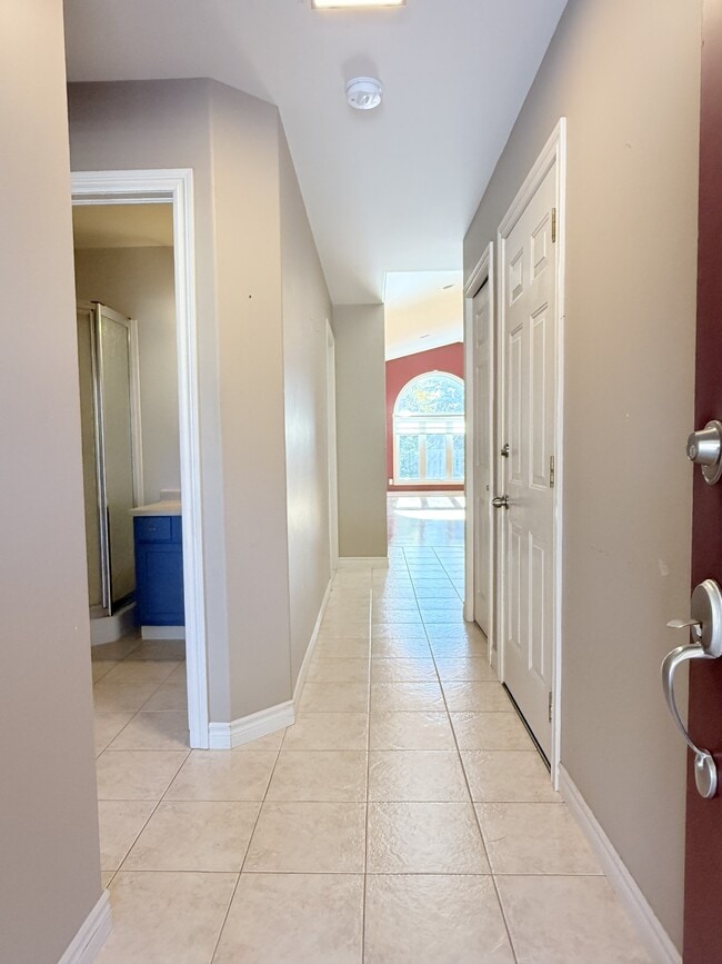 Photo - 847 Cousineau Rd