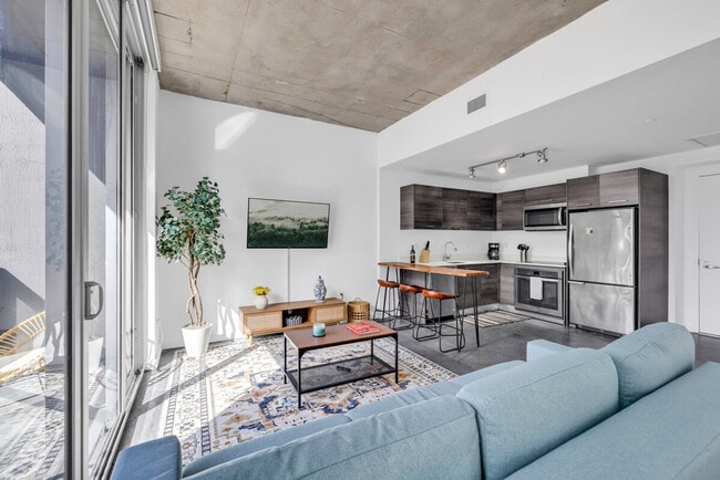 Photo - 245 SE 1st St Unidad ID1255517P