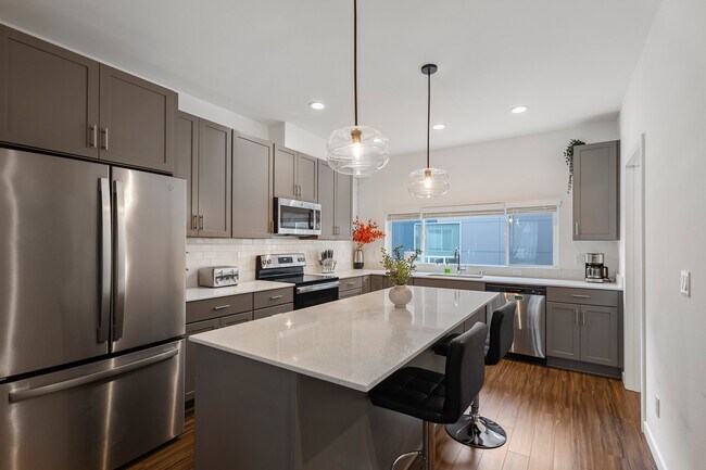 Photo - 1930 NE 7th Ct