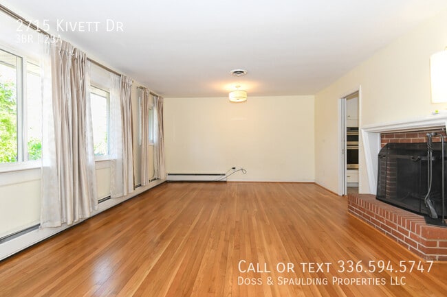 Photo - 2715 Kivett Dr