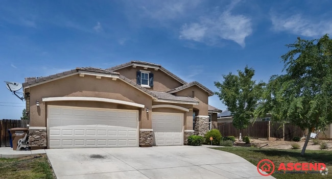 Building Photo - Fabulous Home Off Kern Canyon Rd and Mesa ...