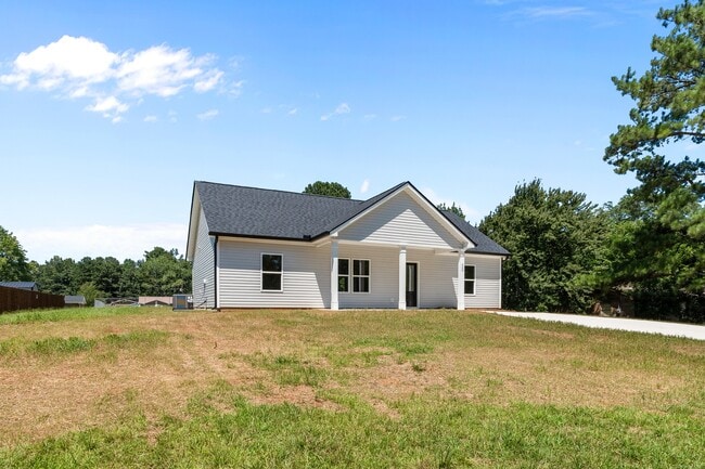 Photo - 400 Henson Cir