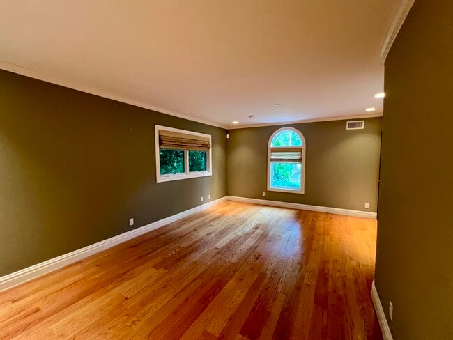 Photo - 32 Topland Rd
