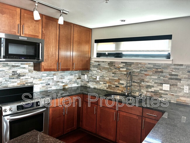 Photo - 310 S 4th St Unidad 1201