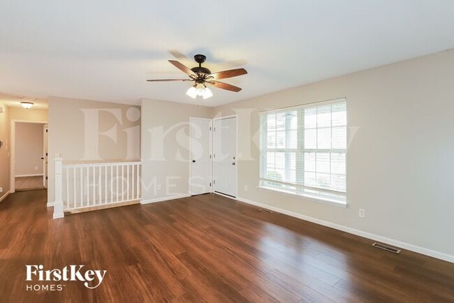 Photo - 18608 Primrose St