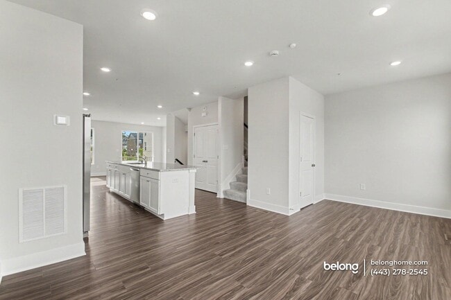 6876 Barrowfield Pl