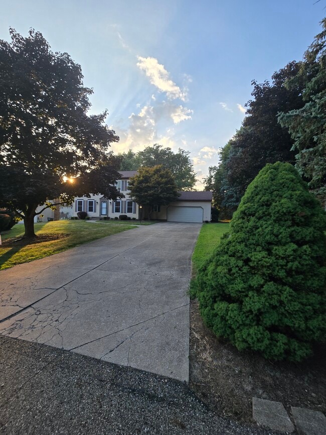 Photo - 2325 Cold Stream Ave NE