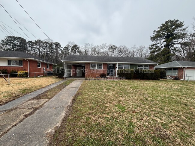 Photo - 47 Beaconsdale Ln