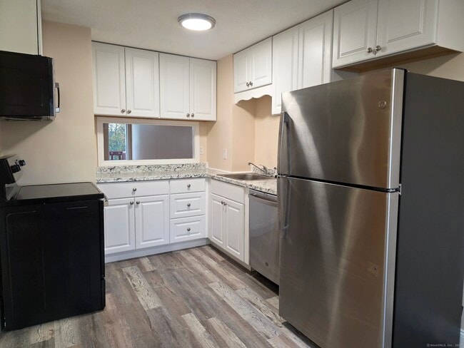 Photo - 552 Shennecossett Rd Unit D50