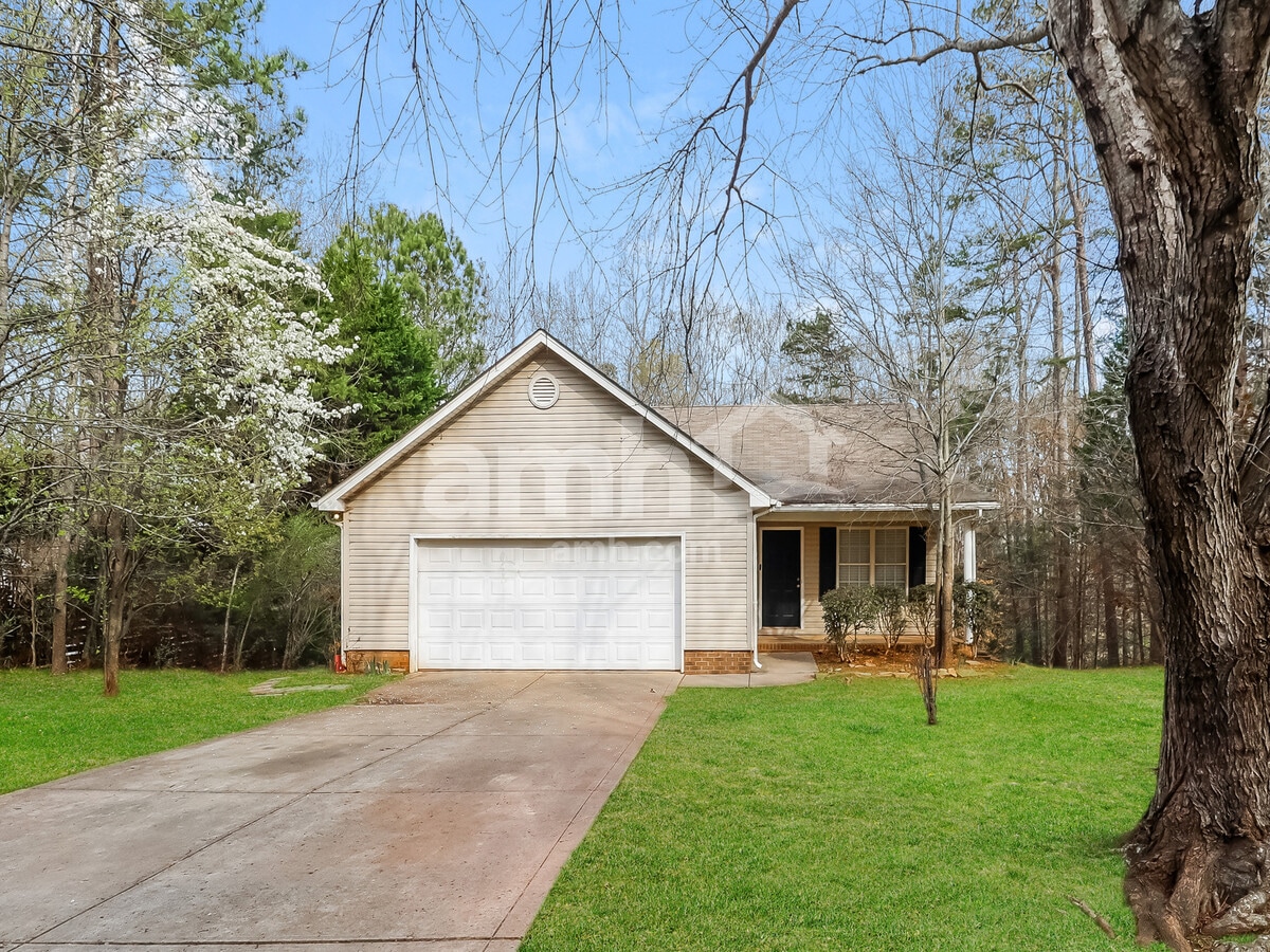 Photo - 1379 Wall St