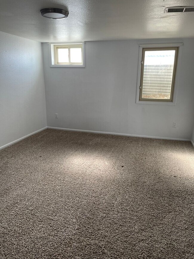 820 W 25th St Apartment Unit B "Down" Cheyenne, WY