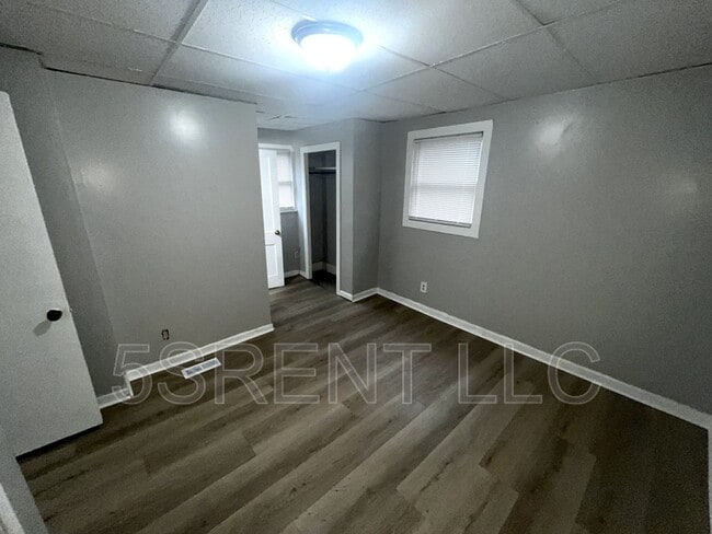 Photo - 240 S Mary Ellen St Unit B