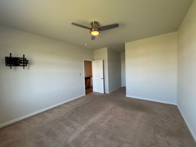 Photo - Very nice 3 bedroom/2 bath home in Meridian Summit