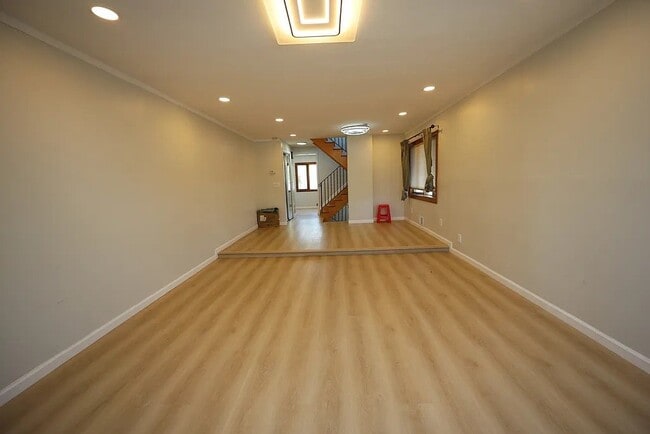 Photo - 178 Spratt Ave