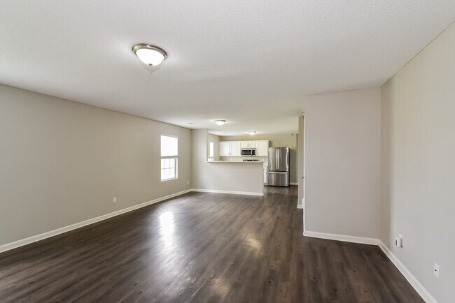 Photo - 7807 Birdwood Dr