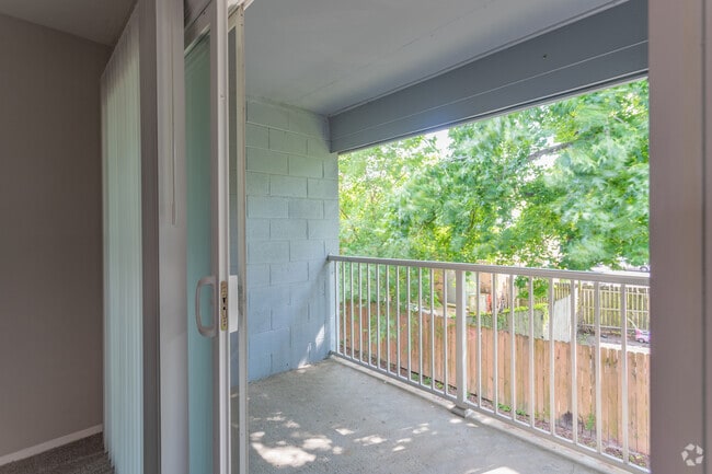 2BR,2BA,-1155SF, The Wesleyan