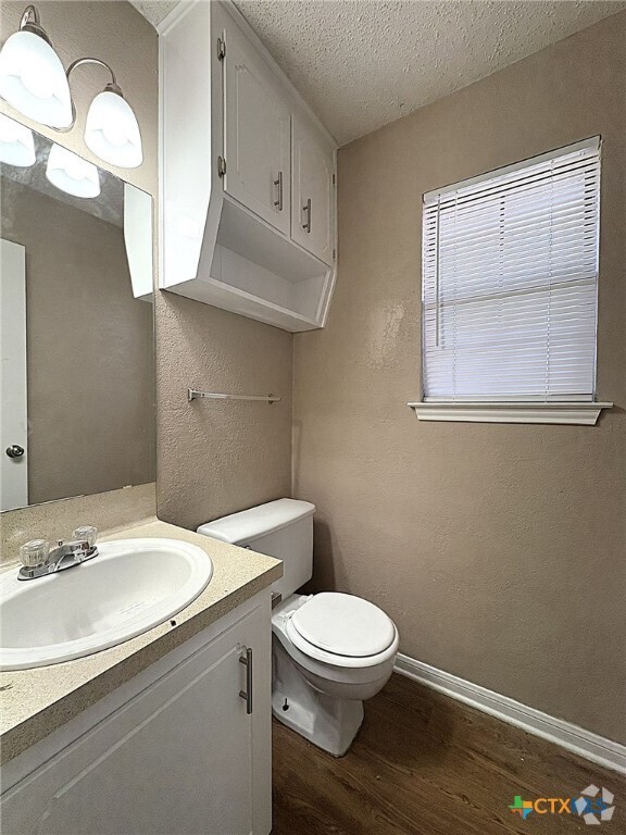 Building Photo - 3901 Hereford Ln Unit A Rental