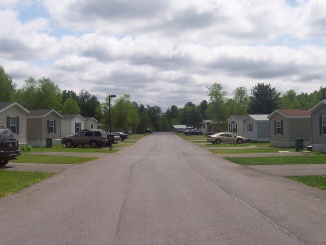 Photo - Woodland Manor