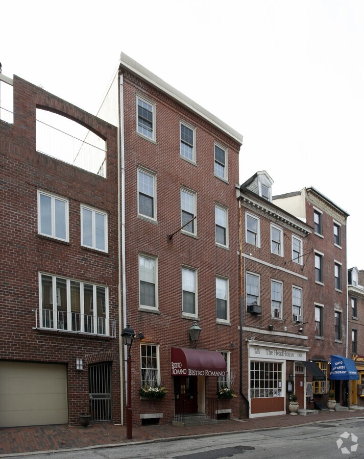 Photo - 120 Lombard St