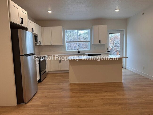 Photo - 766 S Ashton Ave Unit 766 Ashton Ave - B