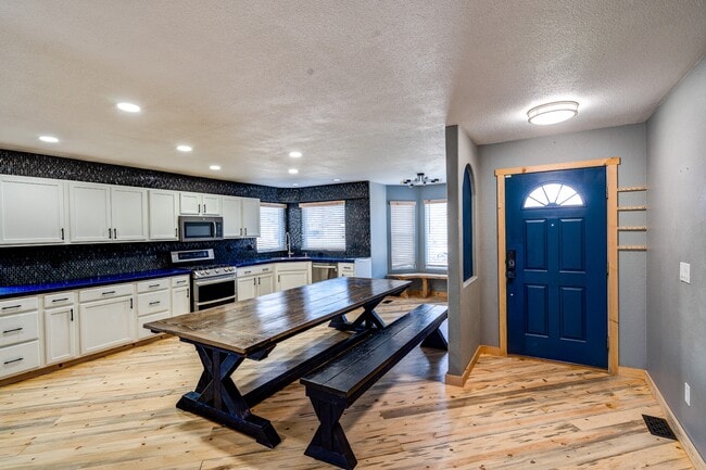 Photo - 10444 Mount Wilson Pl