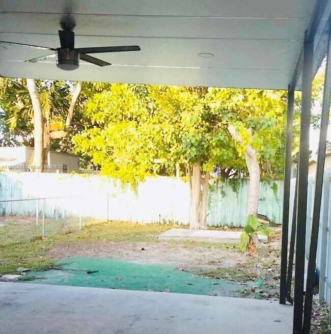 Photo - 621 NW 23rd Pl Unit B