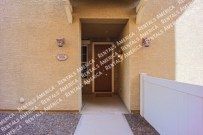 Photo - 906 S Annie Ln