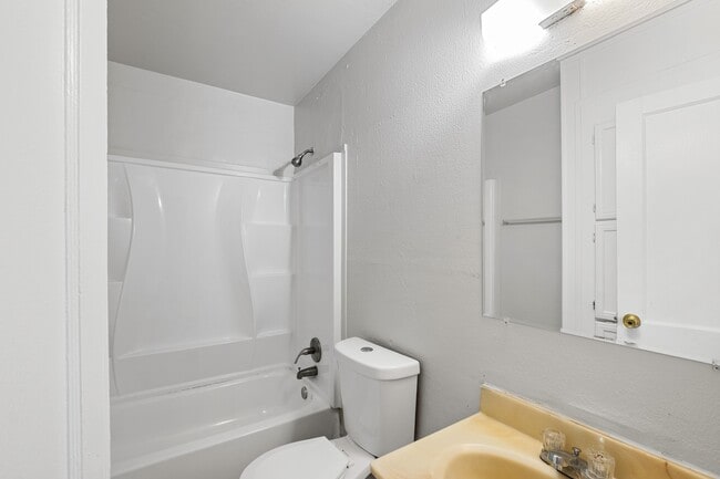 Photo - 7918 Jutland Rd