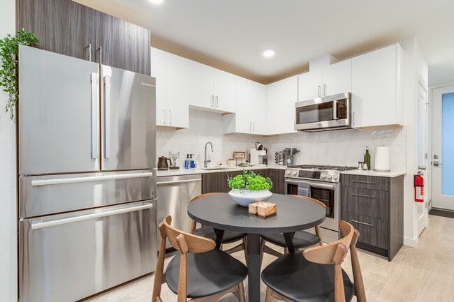 Photo - 1431 E Howell St Unit ID1035920P