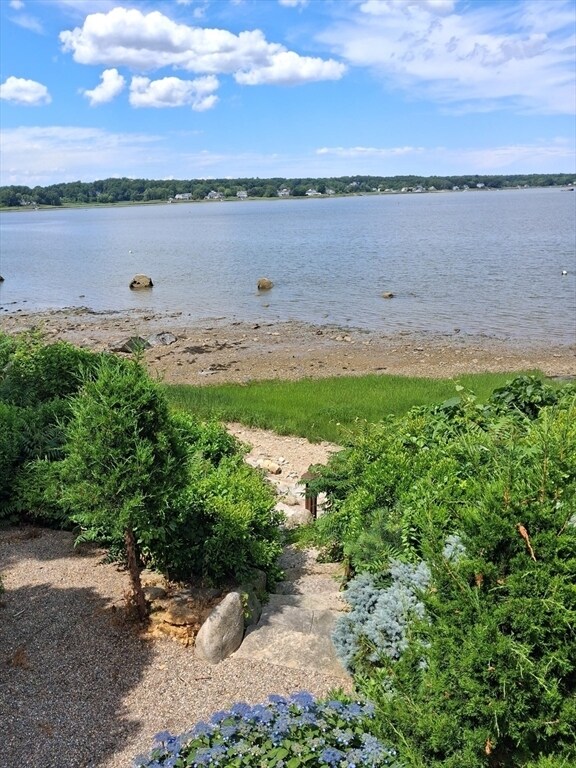 Photo - 18 Shore Dr