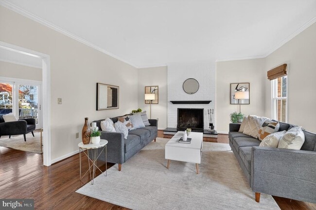 Photo - 1905 47th St NW