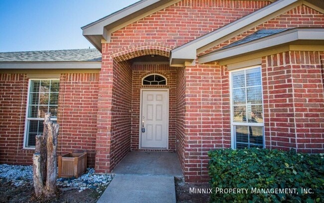Photo - 5015 Itasca St