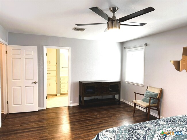 Building Photo - 3117 Kensington Ct