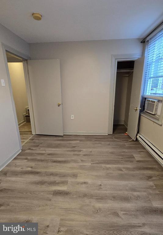 Photo - 4303 Main St