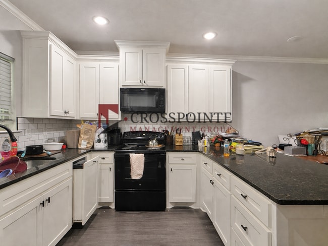 Photo - Coming Soon! 2 Bedroom 1.5 Bathroom Duplex!