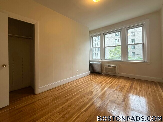 Building Photo - 1185 Boylston St