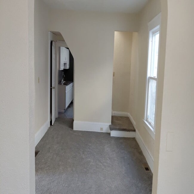 Photo - 1114 E 77th St