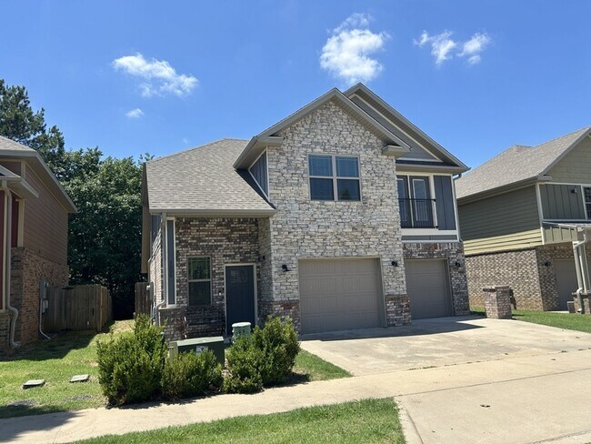 Building Photo - 1299 N Sicily Ln